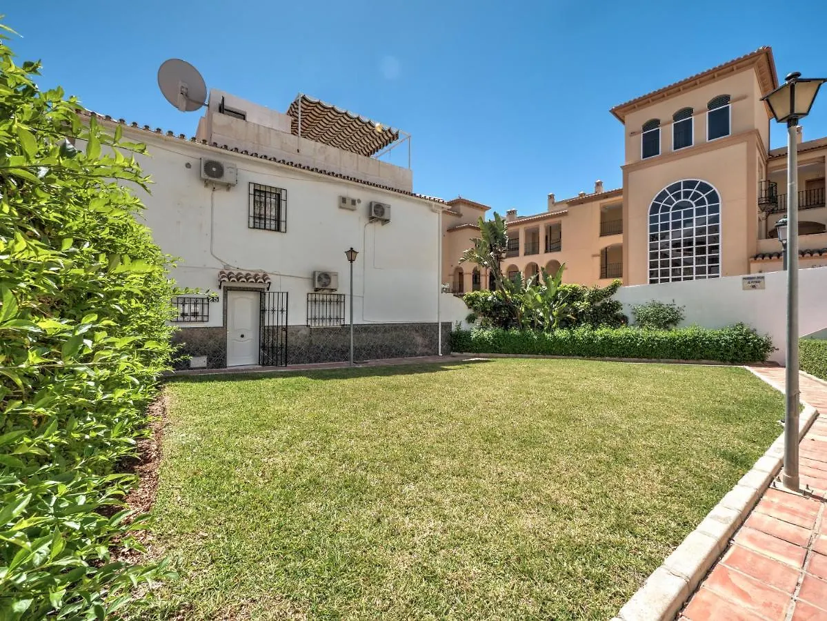 Penthouse With Roof Terrace In Parador, Nerja Apartament
